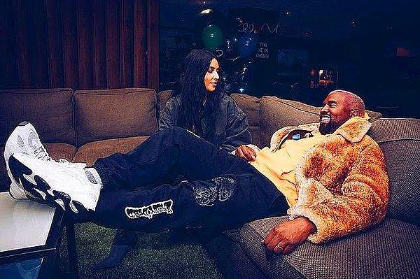 7. Kanye West, Kim Kardashian ile ayrılığından sonra başladığı tuhaf davranışlara yenisini eklemeye devam ediyor!