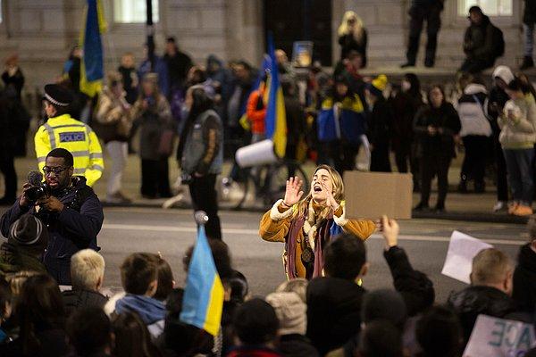 00.00 | Rusya'nın Ukrayna'ya saldırısı dünya genelinde protesto edildi.