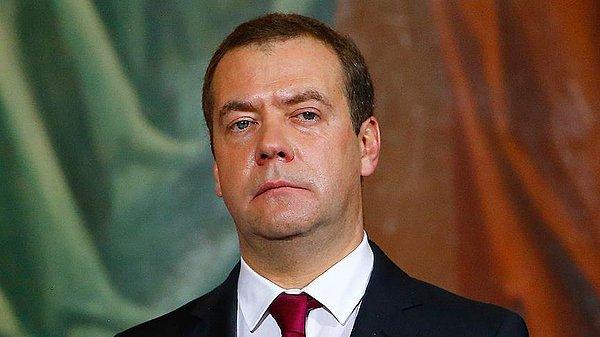14:00 Dimirti Medvedev: Batı ile diplomatik ilişkilere ihtiyacımız yok