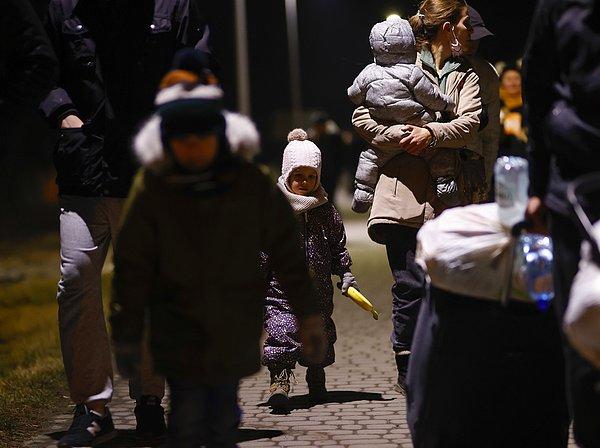 16:47 | BM, 116 bin Ukraynalı sivilin uluslararası sınırları geçtiğini duyurdu