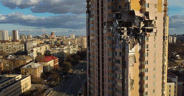 9:32 Ukrayna medyası: Nova Kahovka düştü