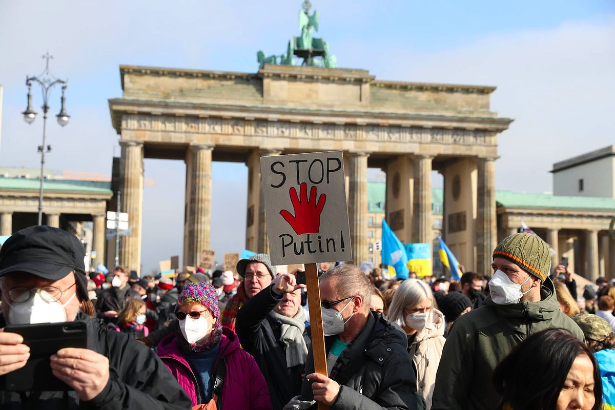 Berlin'de 100 Binden Fazla Kişi Ukrayna'ya Destek İçin Toplandı