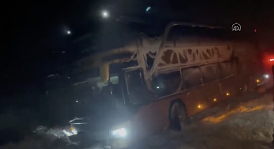 Türk Vatandaşlarını Getiren 2 Otobüs Tipide Mahsur Kaldı