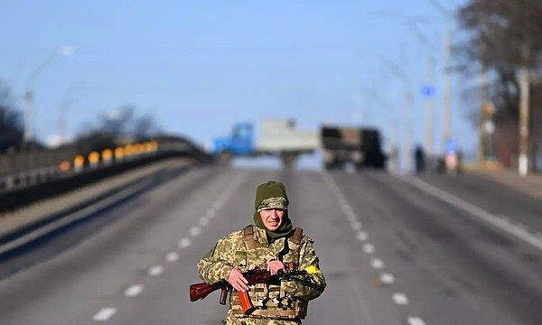 1. Ukrayna işgalinin 5'inci gününde taraflar ateşkesi görüşmek için bir araya geliyor. Görüşmelerden gelen ilk bilgilere göre Ukrayna Rus birliklerin ülkeden çekilmesini istedi.