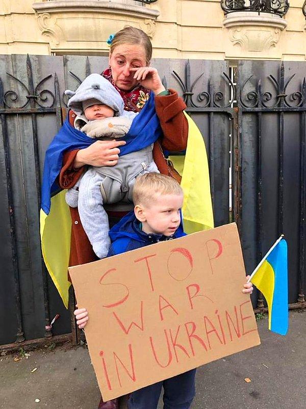 17. "Masum canların öldürülmesini durdurun. Savaşı durdur Putin."