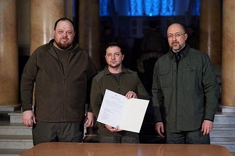 Zelenskiy, Ukrayna'nın Avrupa Birliği'ne Katılım Başvurusunu İmzaladı