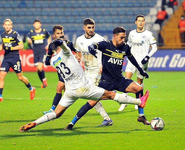Spor Toto Süper Lig'in 27. haftasında Kasımpaşa'ya konuk olan Fenerbahçe, maçtan 1-2'lik sonuçla galip ayrıldı.