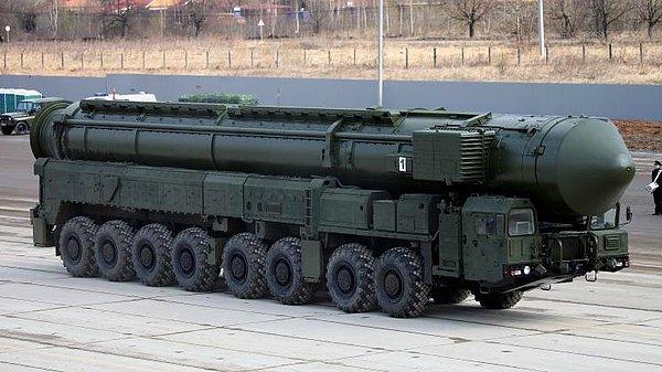 Rusya'da bulunan 6 bin nükleer silah ise ülkeyi resmi olarak en büyük nükleer cephaneliğe sahip ülke haline getiriyor.