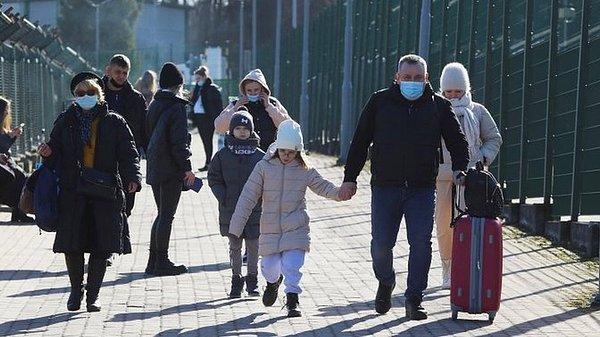 13.20 | BM: "Saldırı başladığından beri en az 660 bin kişi Ukrayna'dan kaçtı"