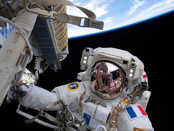 The Guardian'ın haberine göre NASA, Uluslararası Uzay İstasyonu'nu Ruslar olmadan yörüngede tutmanın yollarını aramaya başladı.