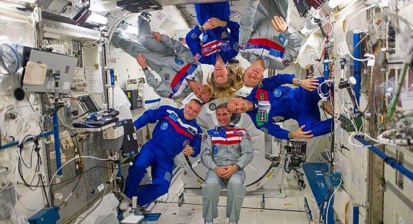 5. Rusya Uzay Ajansı Roscosmos'un genel müdürünün ABD ve Avrupa ülkelerinin Rusya'ya uyguladığı yaptırımlara karşılık olarak Uluslararası Uzay İstasyonu ile ilgili yaptığı 'tehdit kokan' açıklaması sonrası NASA, Uluslararası Uzay İstasyonu'nu Ruslar olmadan yörüngede tutmanın yollarını arıyor.
