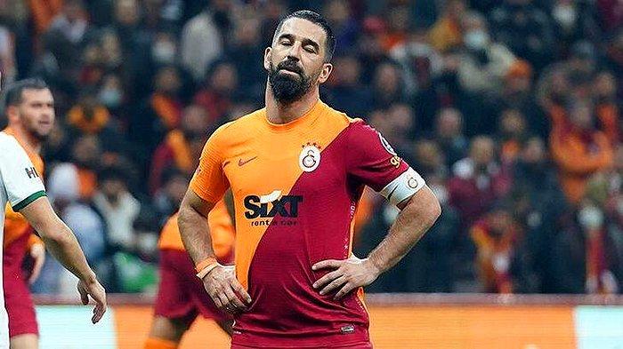 Galatasaray'dan Flaş Arda Turan Kararı: Arda Turan Futbolu mu Bırakıyor?