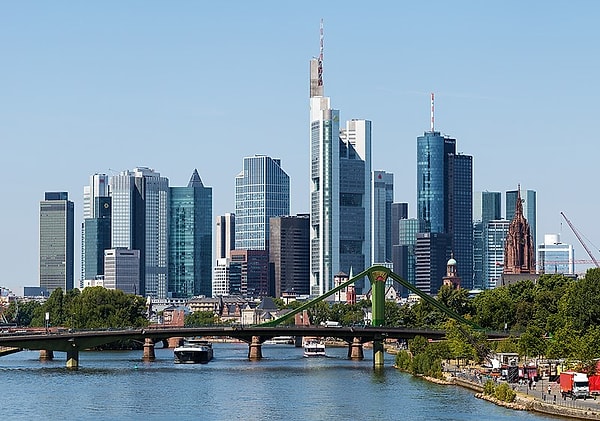 19. Frankfurt / Almanya