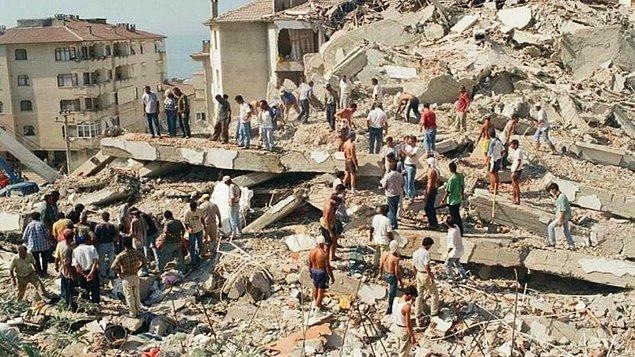 Marmara'da senede 1-2 tane 4'ten büyük deprem çok değil