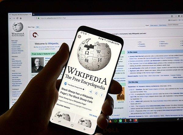 Roskomnadzor, bu sayfada Rusya ordusu ve Ukrayna'daki sivil ölümleri hakkında 'yasadışı bilgi' yayma gerekçesiyle Vikipedi'nin ülkede kapatılabileceğine dair Başsavcılık'tan bir bildirim gönderdi.