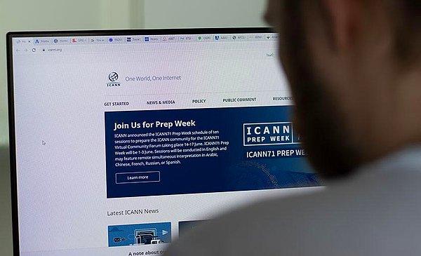 3. İnternet sitelerinin alan adlarının yönetim kurulu olarak bilinen ICANN, Ukrayna hükümetinden Rus alan adlarını internetten kaldırmalarını isteyen bir mektup aldıklarını doğruladı.