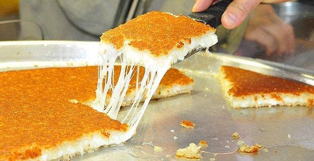 20. Tatlı kategorisi bir hayli kabarık... İlk olarak akıllara sevdamız künefe gelmiş...