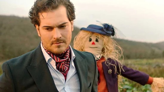 Süslü Korkuluk Dizisine Bomba İsim! Kulüp Dizisinin Yıldızı Geliyor...