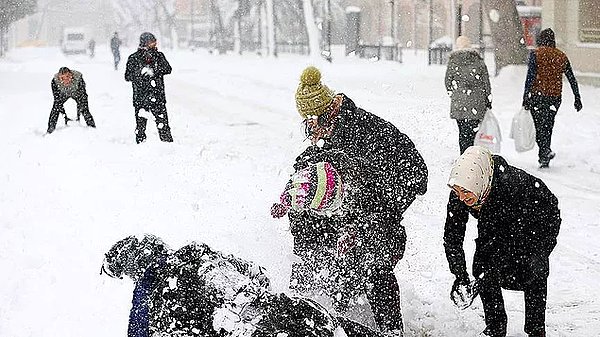 Isparta ve Afyonkarahisar'da Kar Tatili