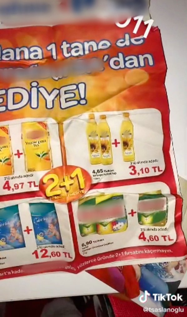 Broşürde sütün 77 kuruş olmasından bebek bezinin 12,60 tl olmasına kadar her ayrıntı bi’ miktar canımızı sıktı.