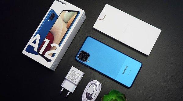 Reuters’in haberine göre Samsung, Rusya’ya akıllı telefon ve çip dahil olmak üzere tüm ürünlerinin sevkiyatını durdurdu.