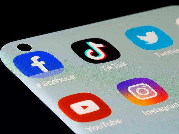 Twitter, Facebook ve YouTube bu politikayı uzun süredir takip ediyor.