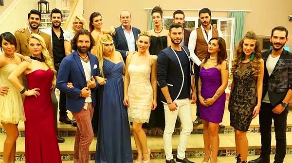 Tabii ki Kısmetse Olur ile ilgili aradan onlarca yıl geçse bile unutamayacağımız pek çok şey var. Emre ile Ayça, Eser ile Cansel, Melis ile Erdem...