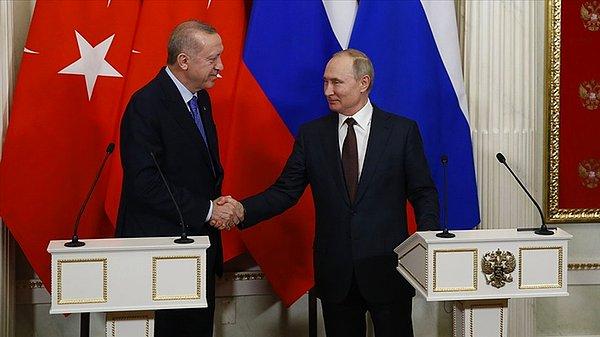 Rusya Devlet Başkanı Putin, 2017'de Moskova'ya gelen Cumhurbaşkanı Erdoğan'a Rusya’daki ödeme sistemi Mir'in Türkiye’de de altyapısının oluşturulması önerisini gündeme getirmişti.