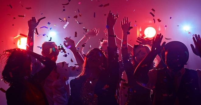 Parti Vermeden Önce Göz Atın: Her Parti Listesinde Bulunması Gereken Herkesi Dans Ettirecek 14 Şarkı