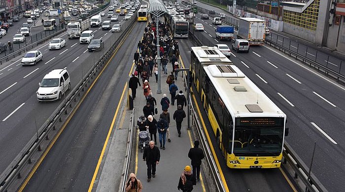 İBB’den Kadınlar İçin Ücretsiz Ulaşım Kararı