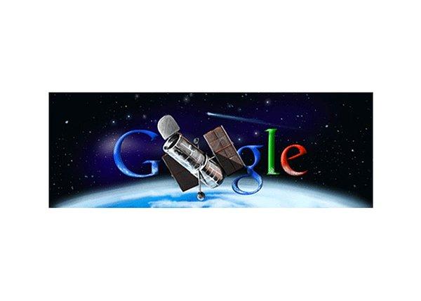 Google , 24 Nisan 2010'da Hubble Uzay Teleskobu'nun 20. yıl dönümünü bu doodle ile kutlamıştı.