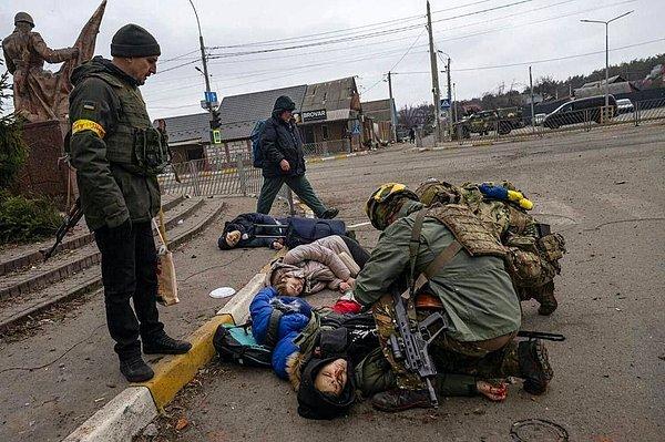 Ukraynalı yetkililer, kontrol noktasının son günlerde Rus ordusu tarafından yoğun bombardımana maruz kaldığını söyledi.