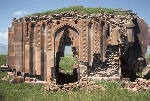 İpekyolu ve Kervansaray Birbirinden Ayrı Düşünülemezdi