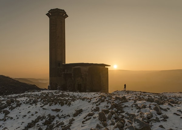 Anadolu'nun En Eski Camisi: Ebu'l Manuçehr Cami