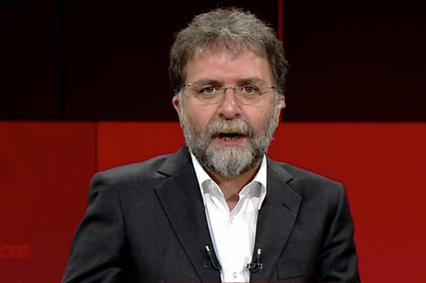 Geçtiğimiz günlerde Cumhurbaşkanı Erdoğan'ın, Kanal D canlı yayınında 'Vallahi Abdülkadir Bey köşende gereğini yapacaksın. Ahmet Bey (Hakan) gereğini yapıyor' sözleri olay olmuştu.