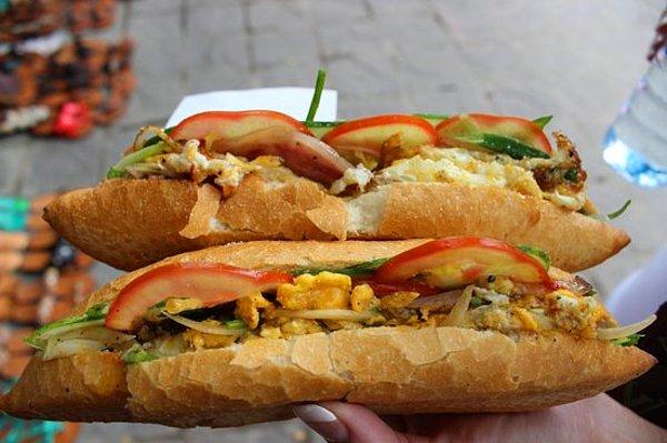 5. Vietnam - Bánh mì (baget sandviç) ve soğuk kahve