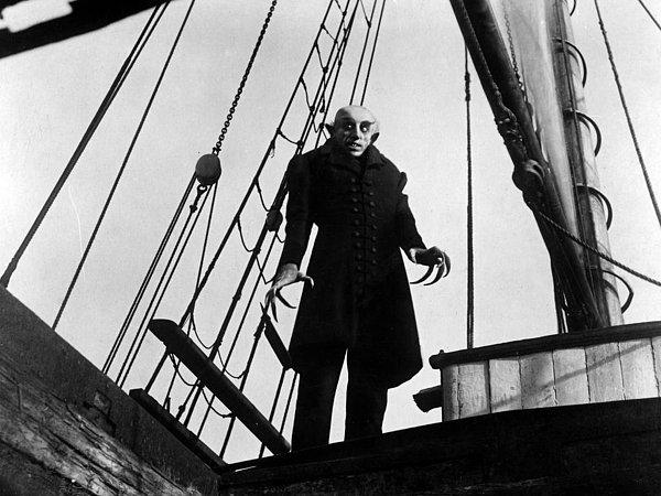 19. Nosferatu (1922)