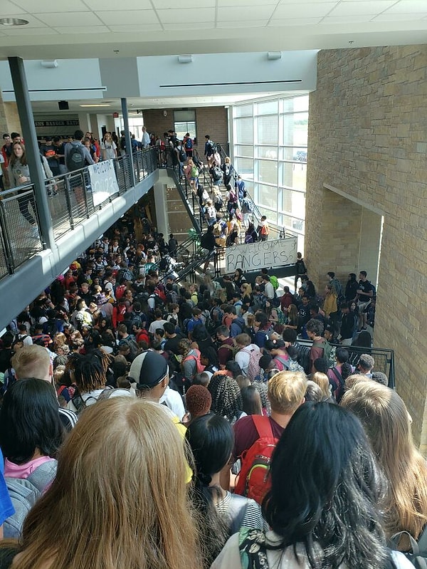 11. "Лучший" дизайн моей школы - это место, где пересекаются все коридоры