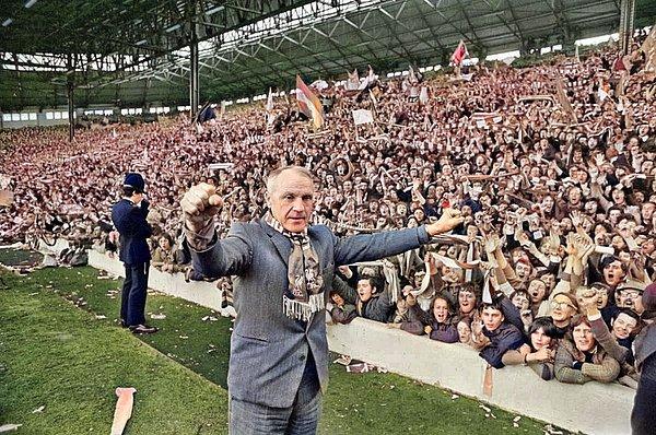 Bill Shankly efsanesi 15 sene sürmüş ve Liverpool'un çehresini tamamen değiştirmişti. Bu özel insanın futbola ve hayata olan bakışı ise çocukluk yıllarından geliyordu.