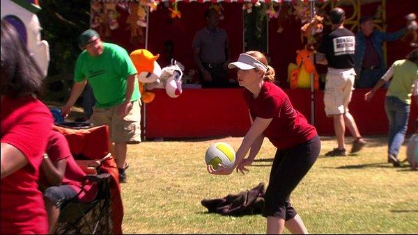 11. Pam'in kafa karışıklığı: Voleybol oynamış mı oynamamış mı?