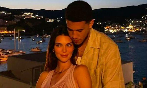 Profesyonel basketbolcu Devin Booker ve dünyaca ünlü model Kendall Jenner'ı tanımayanımız yok... Çift uzun bir süredir gözlerden uzak bir ilişki yaşıyor.