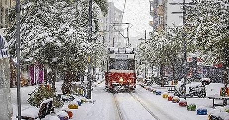 İstanbul'da Kar Yağışı Başladı, Şehir Beyaza Büründü: Kar Yağışı Ne Kadar Sürecek, Bu Hafta Hava Nasıl Olacak?