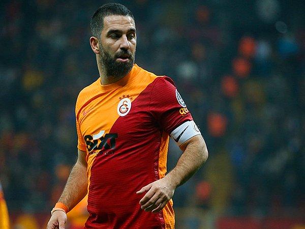 Galatasaray'da sakatlığı bulunan Arda Turan dışında eksik bulunmuyor.