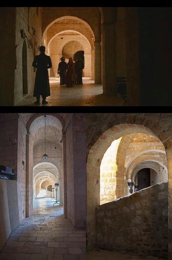 "Dubrovnik'e gittim ve Game of Thrones'tan bazı sahneleri çekim mekanlarıyla karşılaştırmanın eğlenceli olacağını düşündüm."