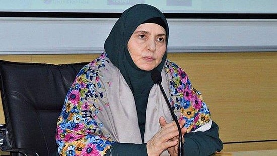 Gençleri Bu Zihniyet mi Aydınlatacak? 'Atatürk Eğitimi ABD'ye Verdi' Diyen Emine Şenlikoğlu, Okul Okul Gezmiş