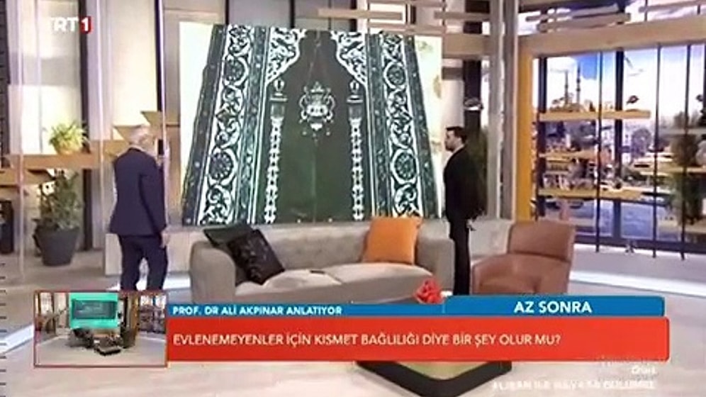 TRT'de 'Alişan ile Hayata Gülümse' Programında Seccadede 'Şeytan' Arandı: 'Bunda Namaz Kılmak Mekruhtur'