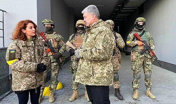 8. Rusya tarafından işgal edilen Ukrayna'ya giden Nagehan Alçı'nın Ukrayna askeri üniforması giymesi sosyal medyada tepki çekti.