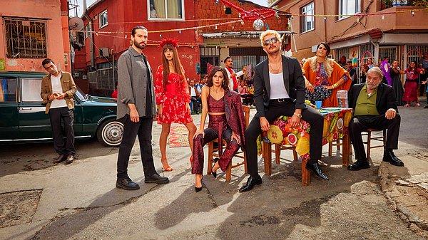 Ekin Koç, Aslıhan Malbora ve Nesrin Cavadzade'nin başrollerinde yer aldığı Üç Kuruş dizisinin ana karakteri Kartal'ı canlandıran Kaygılaroğlu, Pınar Deniz ile yeni bir projeye hazırlanıyor.