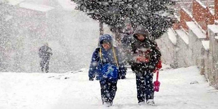 14 Mart Pazartesi Okullar Tatil mi? Yarın Kar Tatili Var mı? İstanbul'da Okullar Tatil mi?