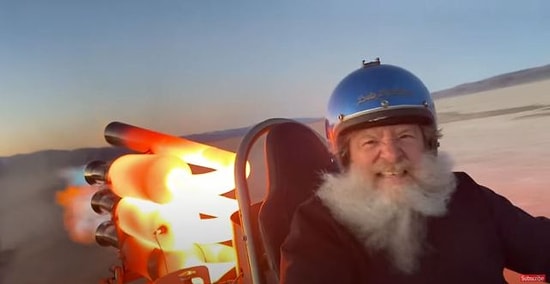 Go-Kart Aracına Jet Motoru Takan Adrenalin Bağımlısı Adamın Muhteşem Anları